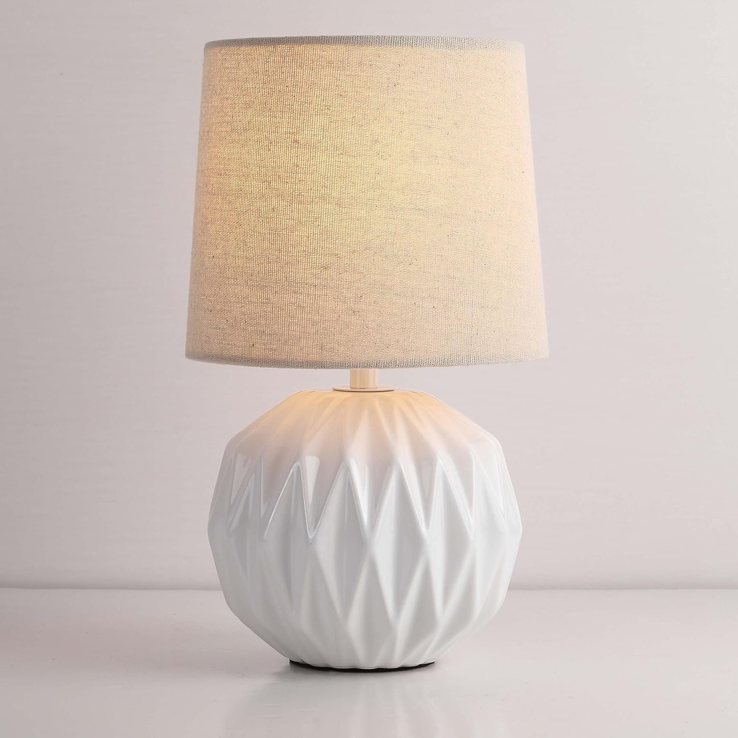 White Ceramic Table Lamp, Geometric Textured Small Bedside Lamp with Linen Shade, Mid Century Modern Nightstand Lamp for Bedroom Living Room Reading Room, H 12″ x W 6.7″, 7W LED Bulb Included