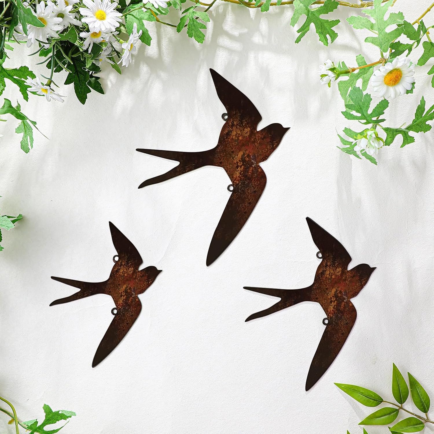 Kathfly 3 Pcs Rusty Metal Birds Outdoor Garden Art Farmhouse Rustic Bird Wall Ornaments Decor Vintage Metal Statue Wall Art for Fence Yard Decoration Outdoor and Garden 8.27″, 7.09″, 5.91″
