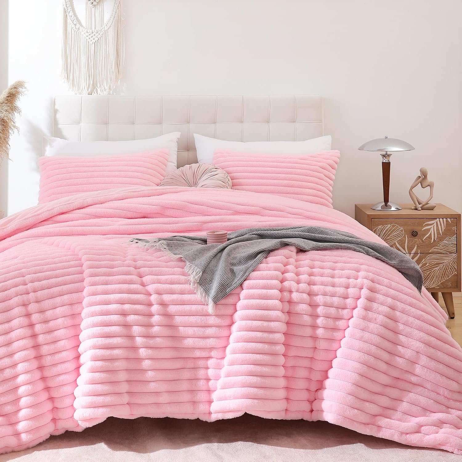 Smoofy Fluffy Queen Comforter Set 3 Pieces – Pink Fleece Fluffy Comforter Set, Luxury Fuzzy Queen Bedding Set, Soft Warm Bed Set All Season, Heavy Faux Fur Comforter with 2 Pillow Cases