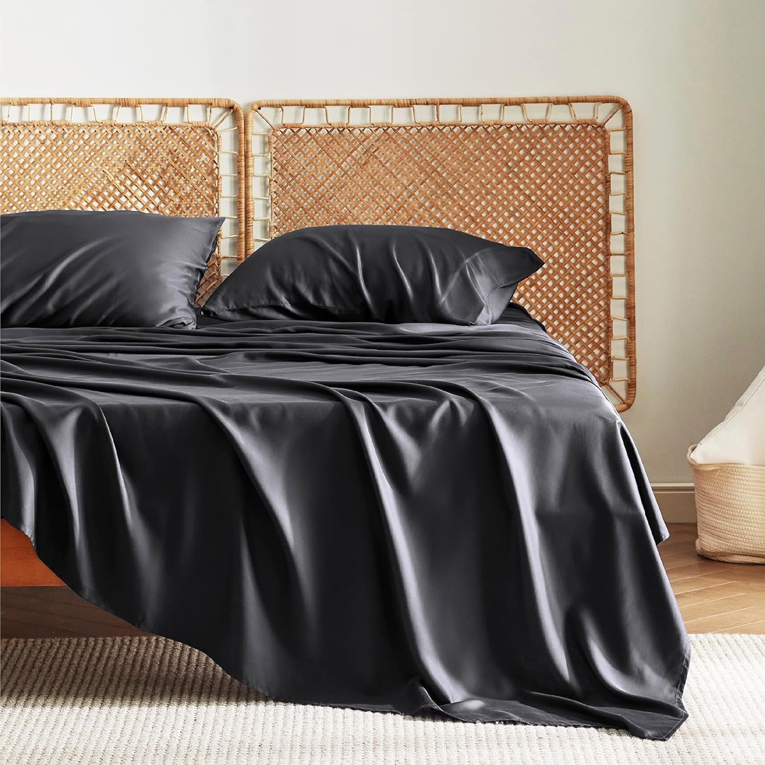 Bedsure PureWoven 100% Rayon Derived from Bamboo, King Size Sheets Set | Cooling Sheets for Hot Sleepers, Breathable & Silky Soft, 16″ Deep Pocket, Hotel Luxury Bedding, Black