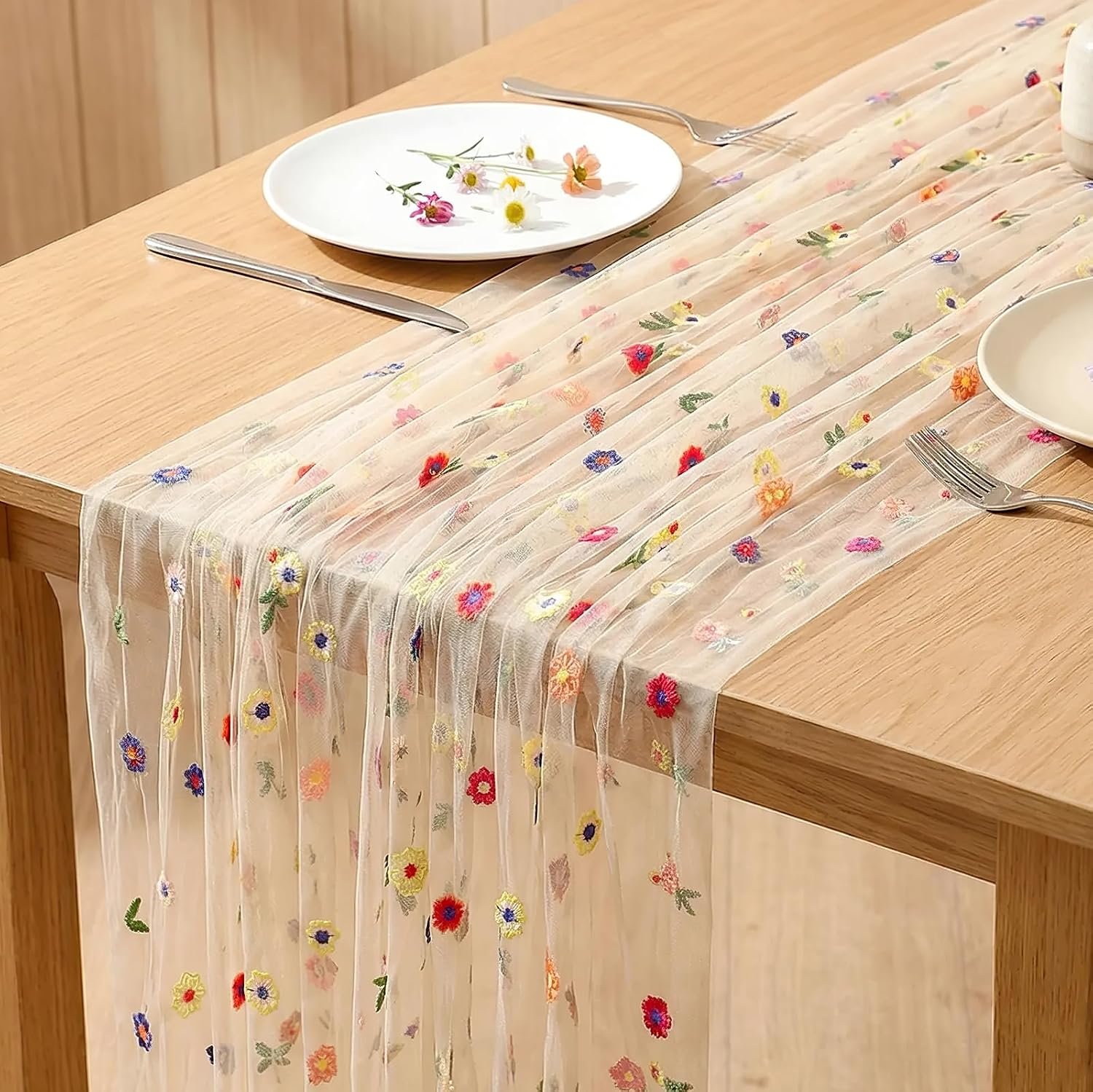 QueenDream Floral Tulle Table Runner 10FT Champagne Embroidery Daisy Spring Summer Table Linens Sheer Gauze Table Fabric Decorations for Home Wedding Tea Party Birthday