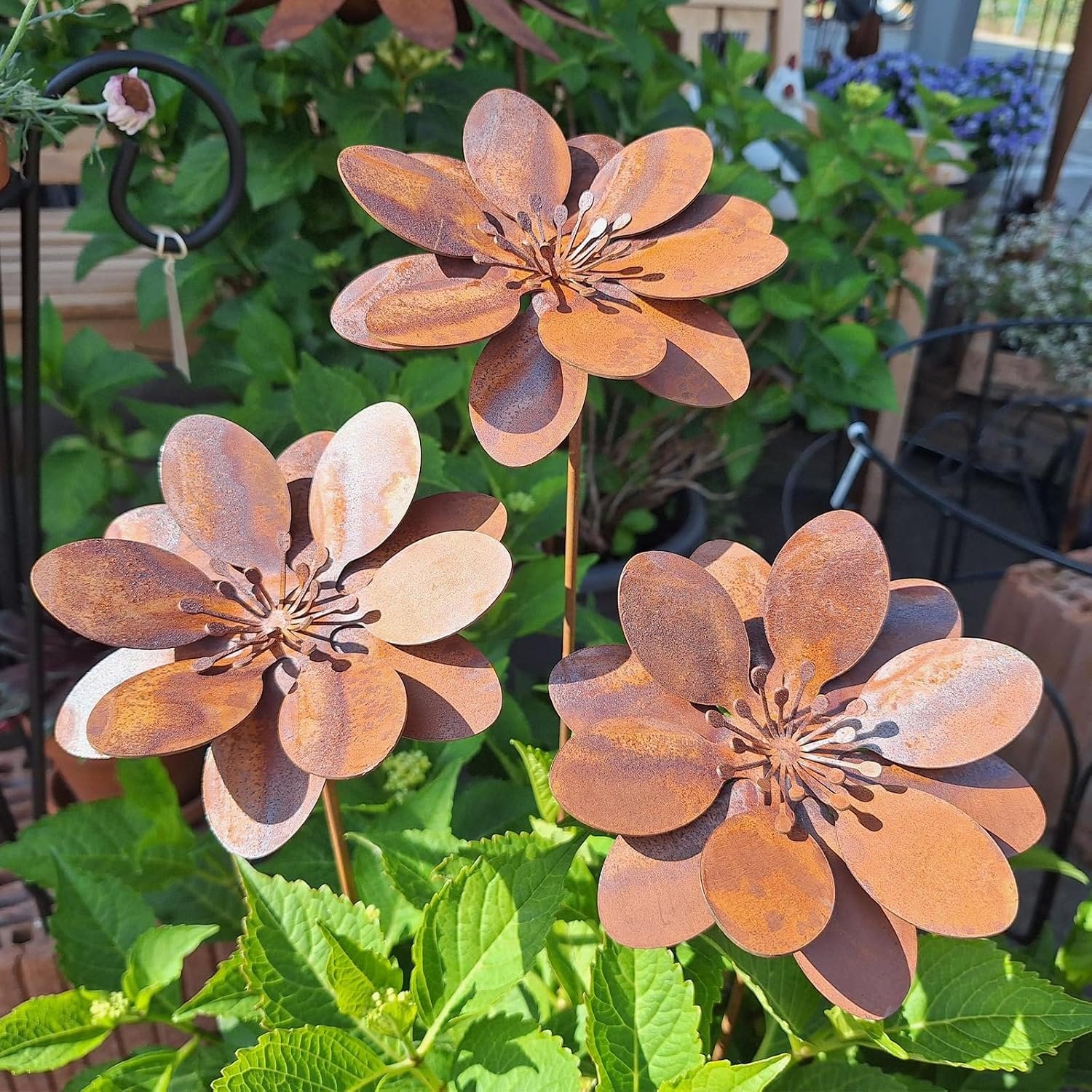3 Pack 14″ Outdoor Rusty Flowers, Metal Yard Art, Metal Flowers for Outside, Garden Stakes Decorative, Plants Garden Decor (Bronze)