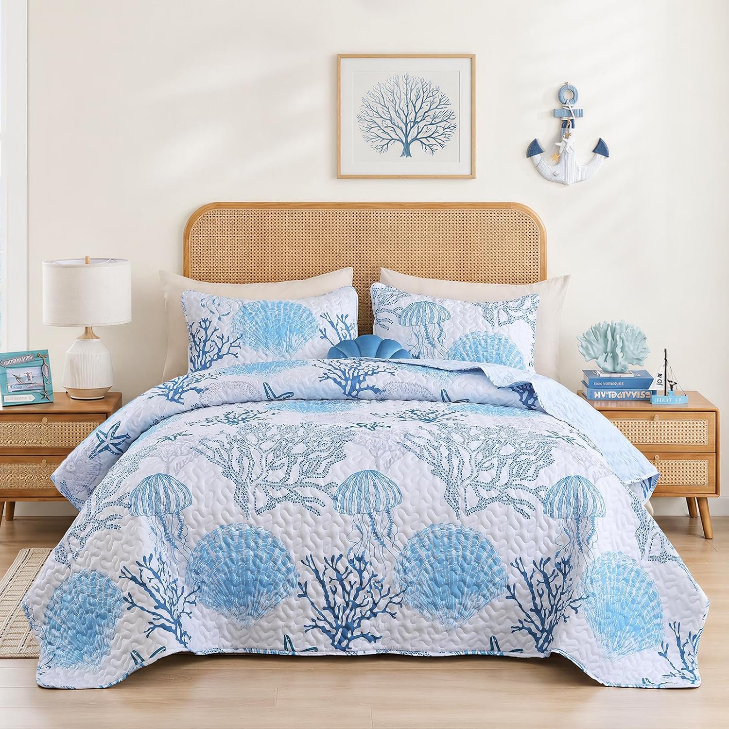 weigelia Coastal Quilt Set Queen Size – Lightweight Bedding for Summer | Soft Breathable Microfiber Fabric, 120 GSM Polyester Filling, Machine Washable, For Beach Room Decor
