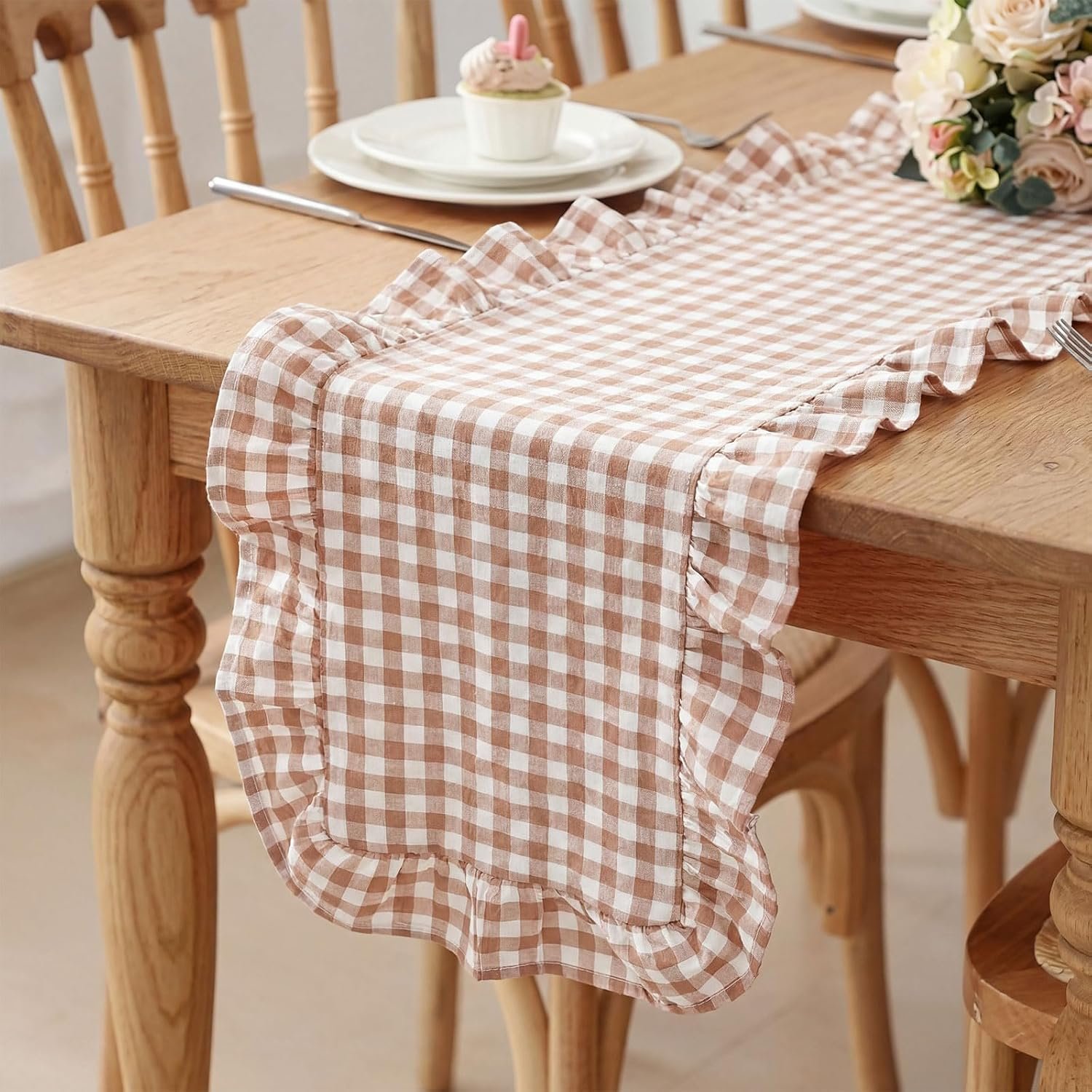HunnmingRe 1 Pcs Brown Plaid Gingham Ruffle Table Runner 118 x 13.8” Farmhouse Table Runner 100% Cotton Scalloped Long Dresser Scarves for Mothers Day, Dining Room, Wedding, Kitchen Rustic Home Decor