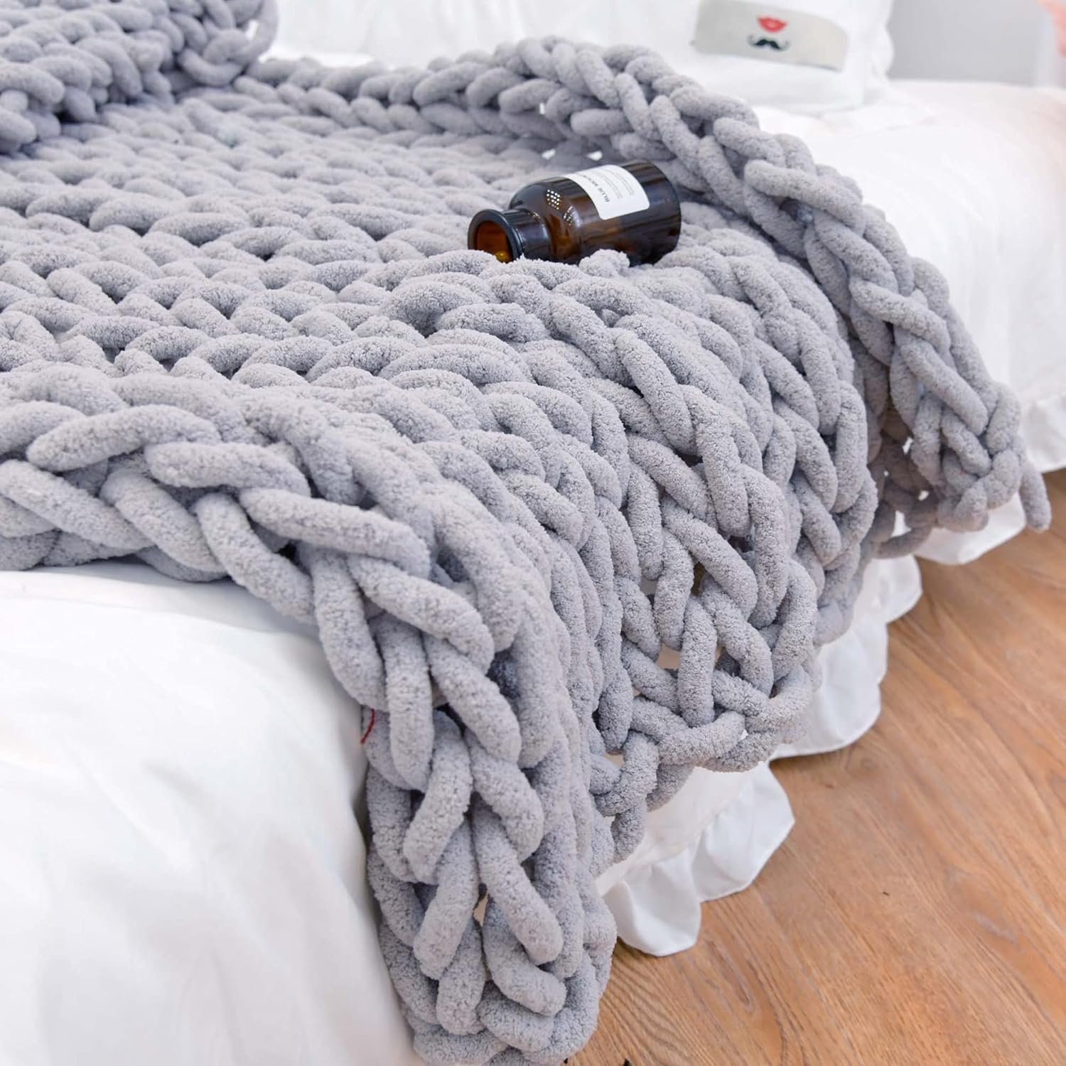 Soft Chunky Knit Throw Blanket for Couch, Cozy Warm Knitted Blankets | Hand Knit with Jumbo Chenille, Lightweight Warm Fluffy Decor for Women, Mom, Her & Girls, Sofa, Chair, Bed, 40″×40″ (Gray)