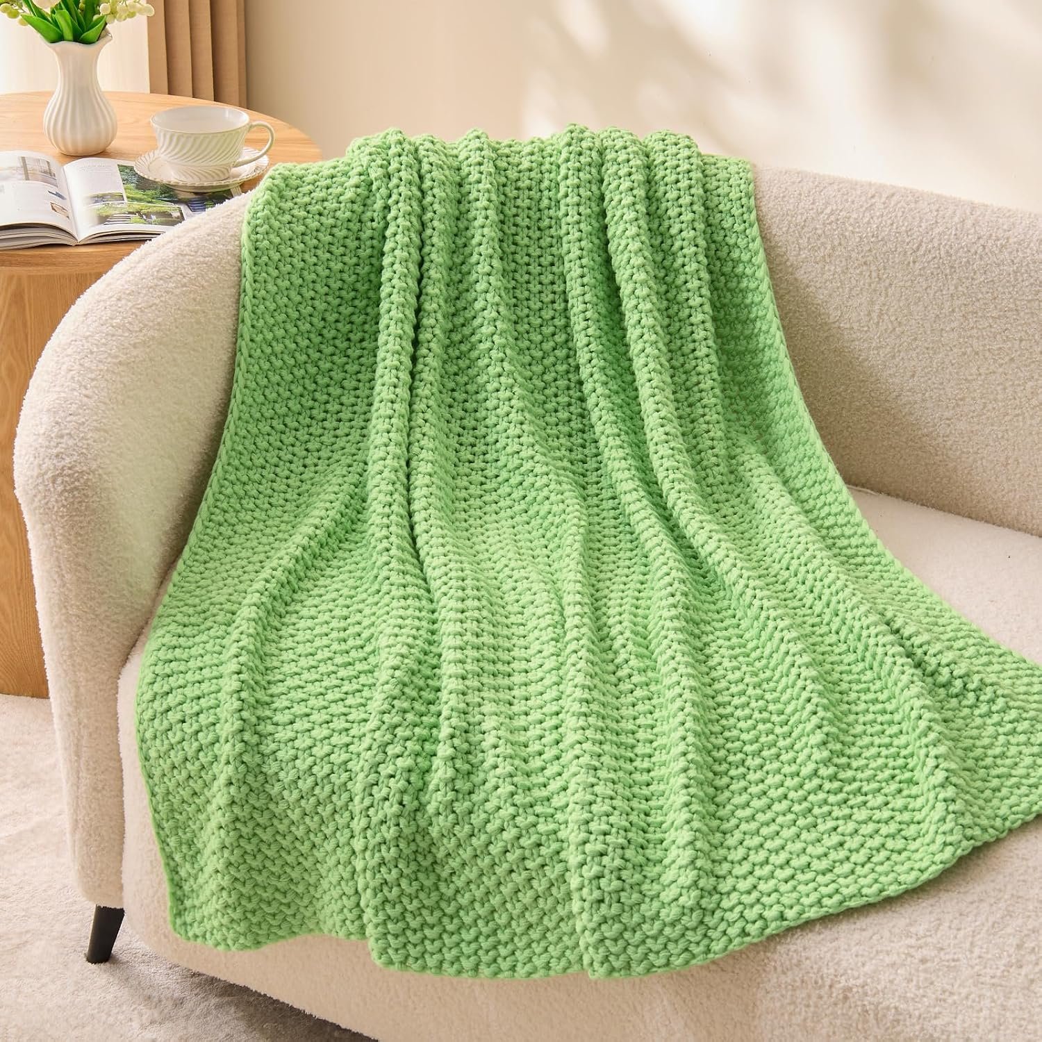BEDELITE Cozy Chunky Cable Knit Throw Blanket for Couch | 100% acrylic,soft warm for all season,machine washable,woven blanket for room home decor,ideal gift,50*60 throw,green