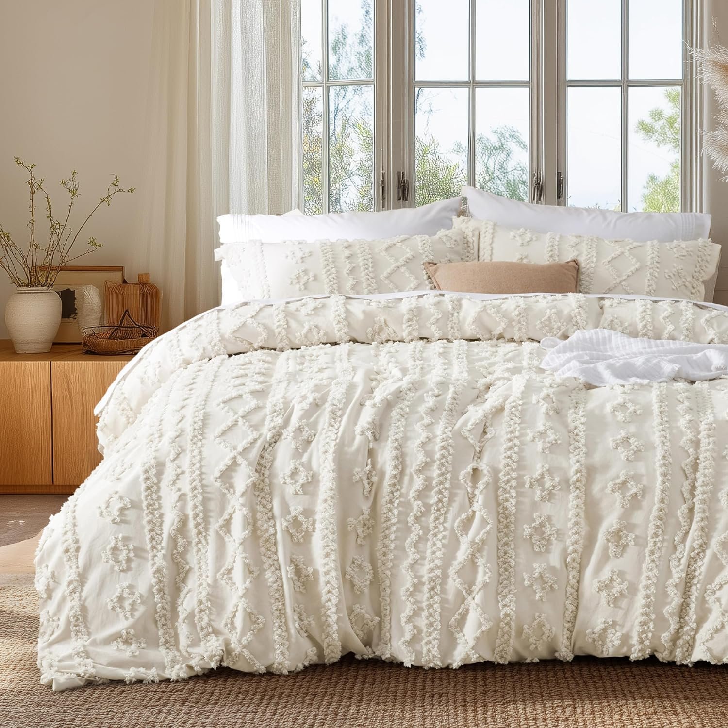 Bedsure Boho Duvet Cover Queen, Tufted Embroidery, 3-Piece, Beige | Soft Brushed Microfiber, Lightweight Comforter Cover, Zipper Closure, 8 Interior Ties, Machine Washable, OEKO-TEX Certified